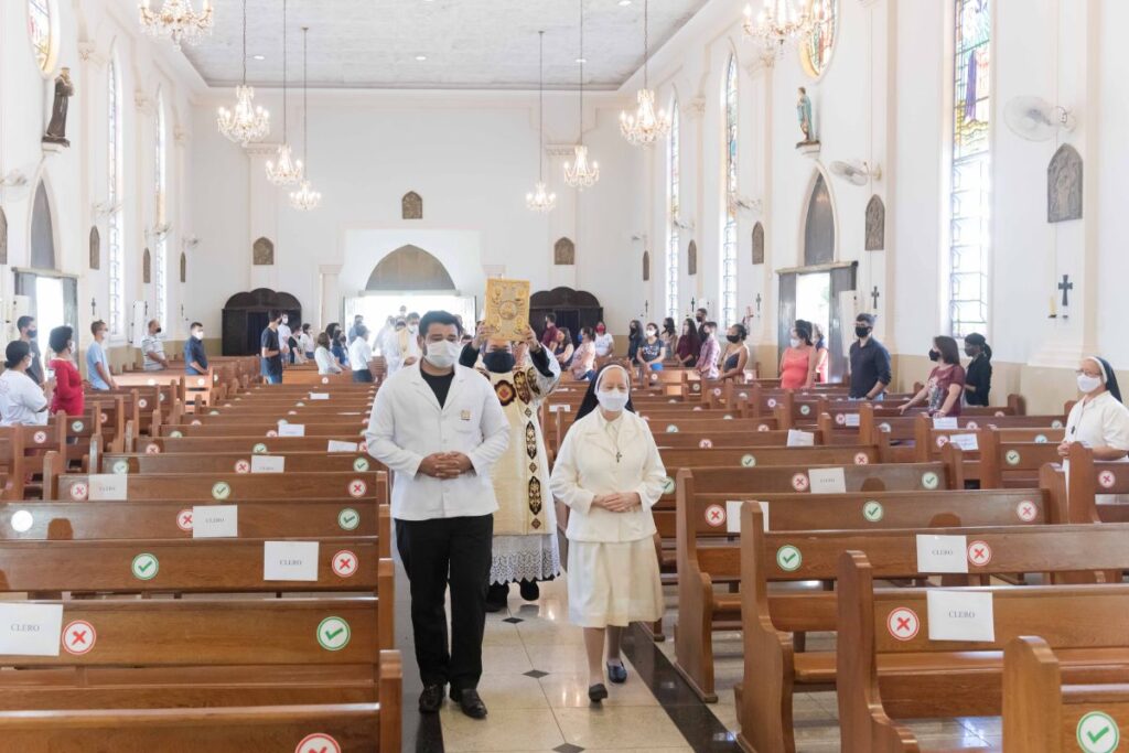 Dom Giovani Preside A Missa Do Santo Crisma Pela Primeira Vez Na