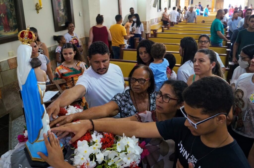 Imagem Peregrina De Nossa Senhora M E E Rainha Das Voca Es Visitou A