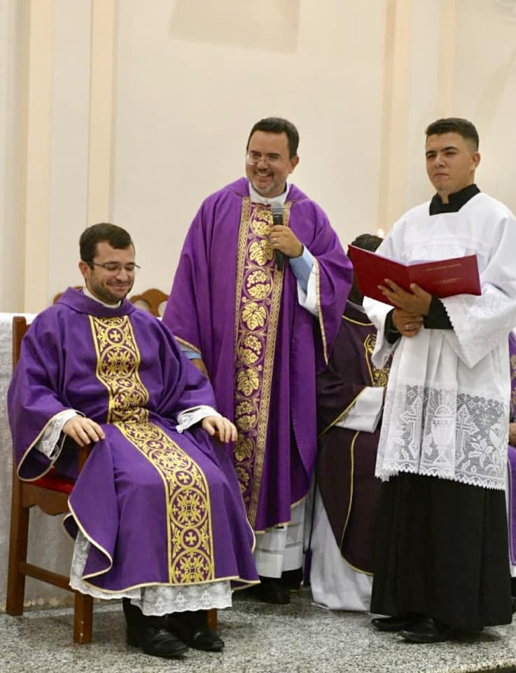 Sacerdote: o Bom Pastor como promessa de Deus a seu povo - Diocese de Uruaçu