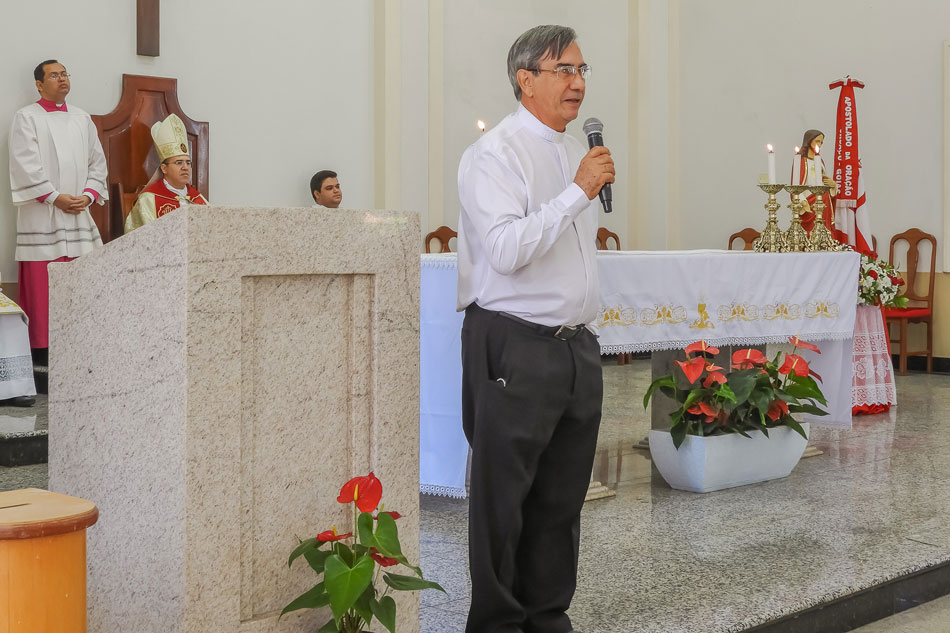 Sacerdote: o Bom Pastor como promessa de Deus a seu povo - Diocese de Uruaçu
