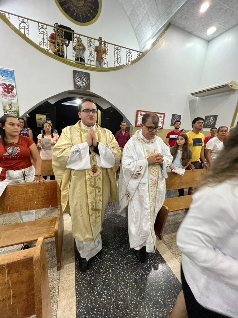 Visita Da Imagem Peregrina Mãe E Rainha Das Vocações Na Paróquia São