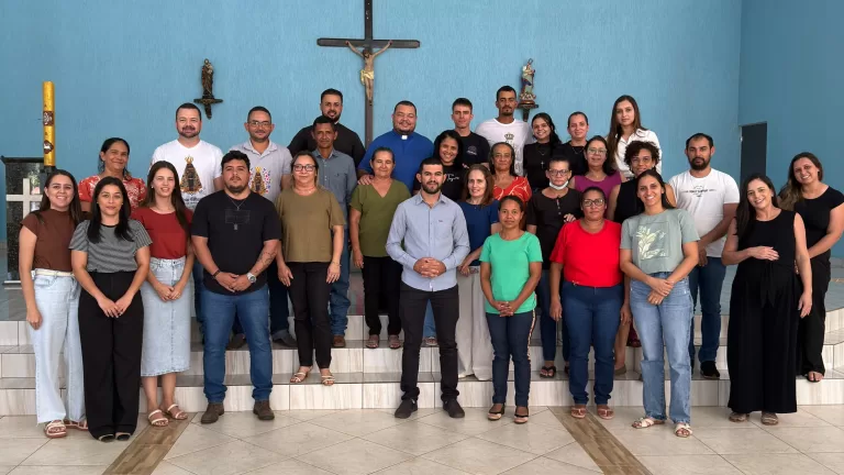 Formação para Novos Ministros Extraordinários da Sagrada Comunhão da Forania São Mateus