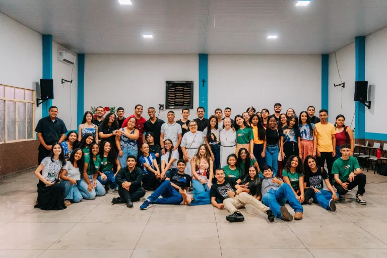 Jovens das paróquias de Uruaçu participam da Tarde Vocacional
